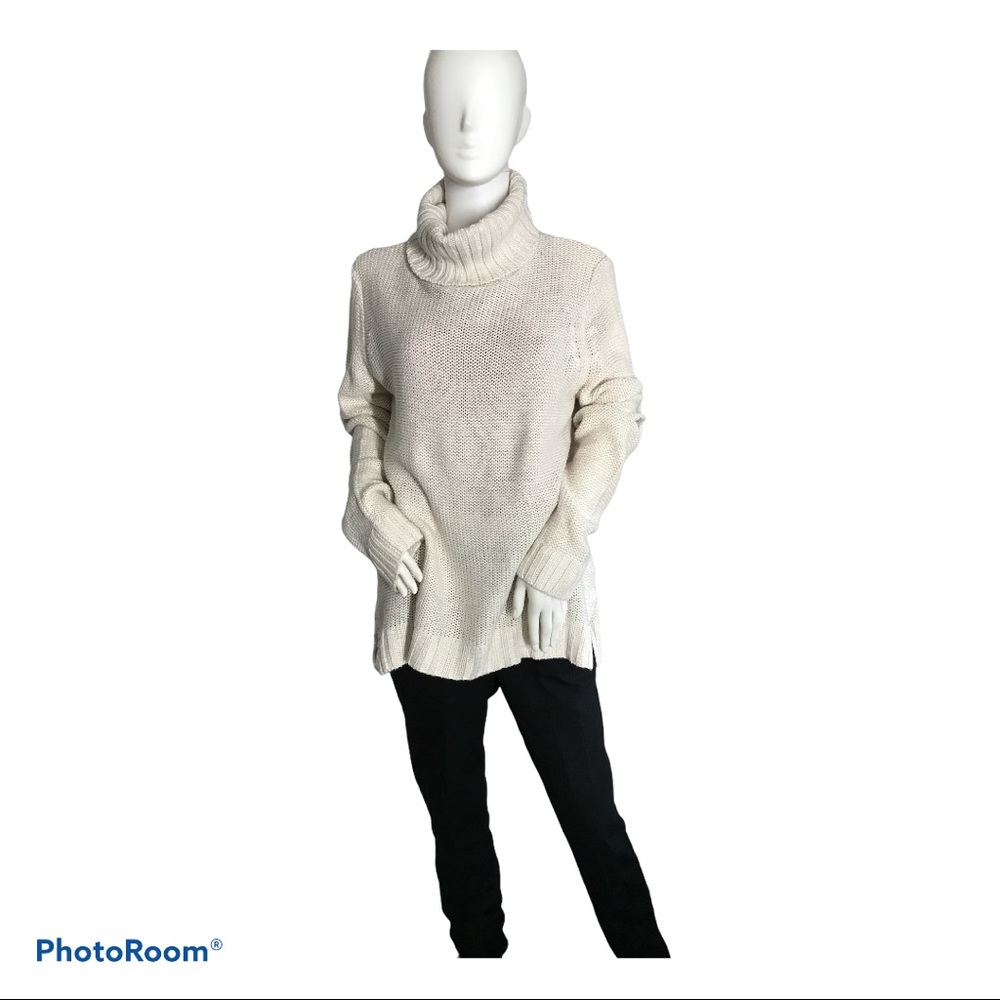H & M turtleneck